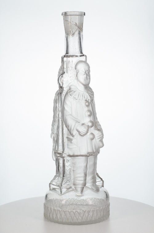 Ракурс 1.3. Фигурная бутылка «Пьеро и Арлекин». Российская империя. XIX - XX век.