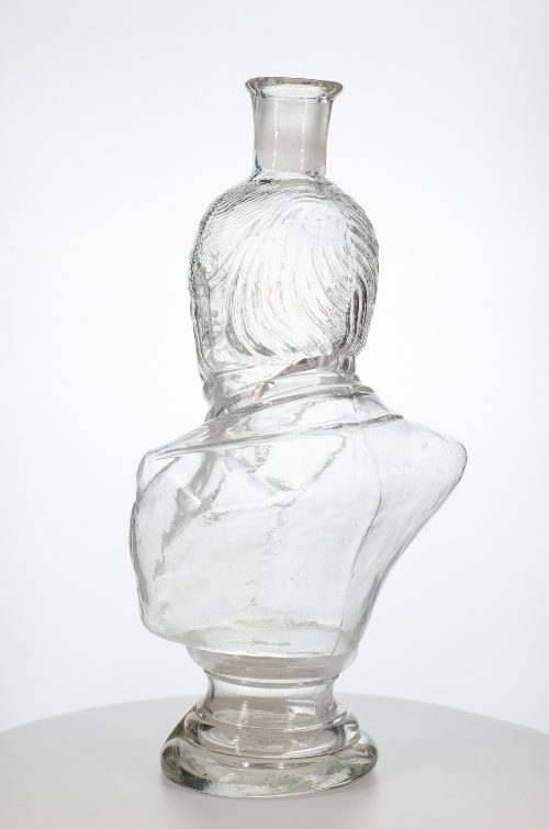 Ракурс 1.2. Фигурная бутылка «Бюст И. А. Крылова». Российская империя. XIX - XX век.