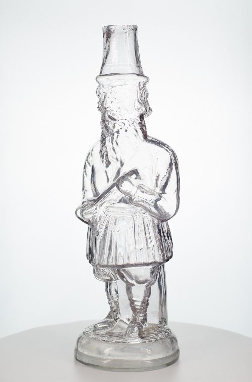 Фигурная бутылка «Мужичок с балалайкой». Российская империя. XIX - XX век.