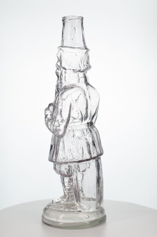 Ракурс 1.3. Фигурная бутылка «Мужичок с балалайкой». Российская империя. XIX - XX век.