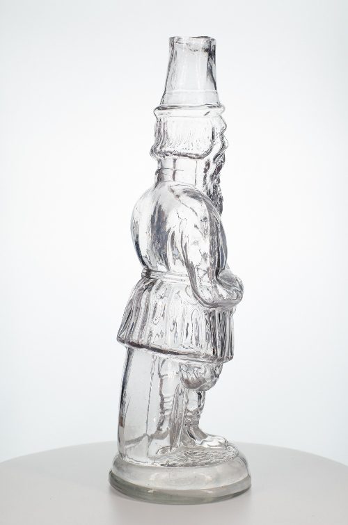 Ракурс 1.2. Фигурная бутылка «Мужичок с балалайкой». Российская империя. XIX - XX век.