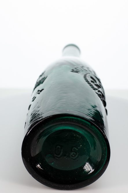 Фотография дна бутылка пивная «Хамовнический ХЗ. Москва»