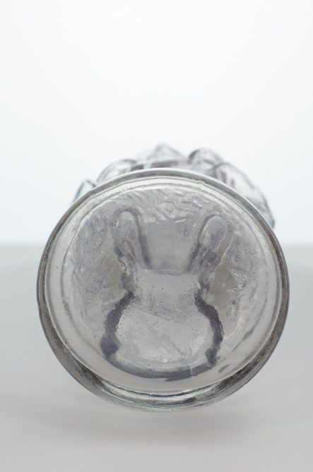 Фотография дна фигурная бутылка «Мужичок с балалайкой»